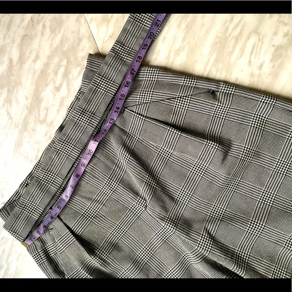 Zara bermudas - Picture 2 of 3